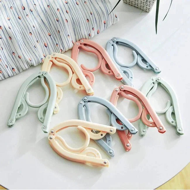 foldable-travel-clothes-hanger-41190390_6.jpg